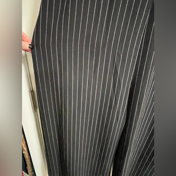 Mossimo Black & White Stripped Sleeveless Cropped Jumpsuit Size XL Runs Small - Picture 4 of 8